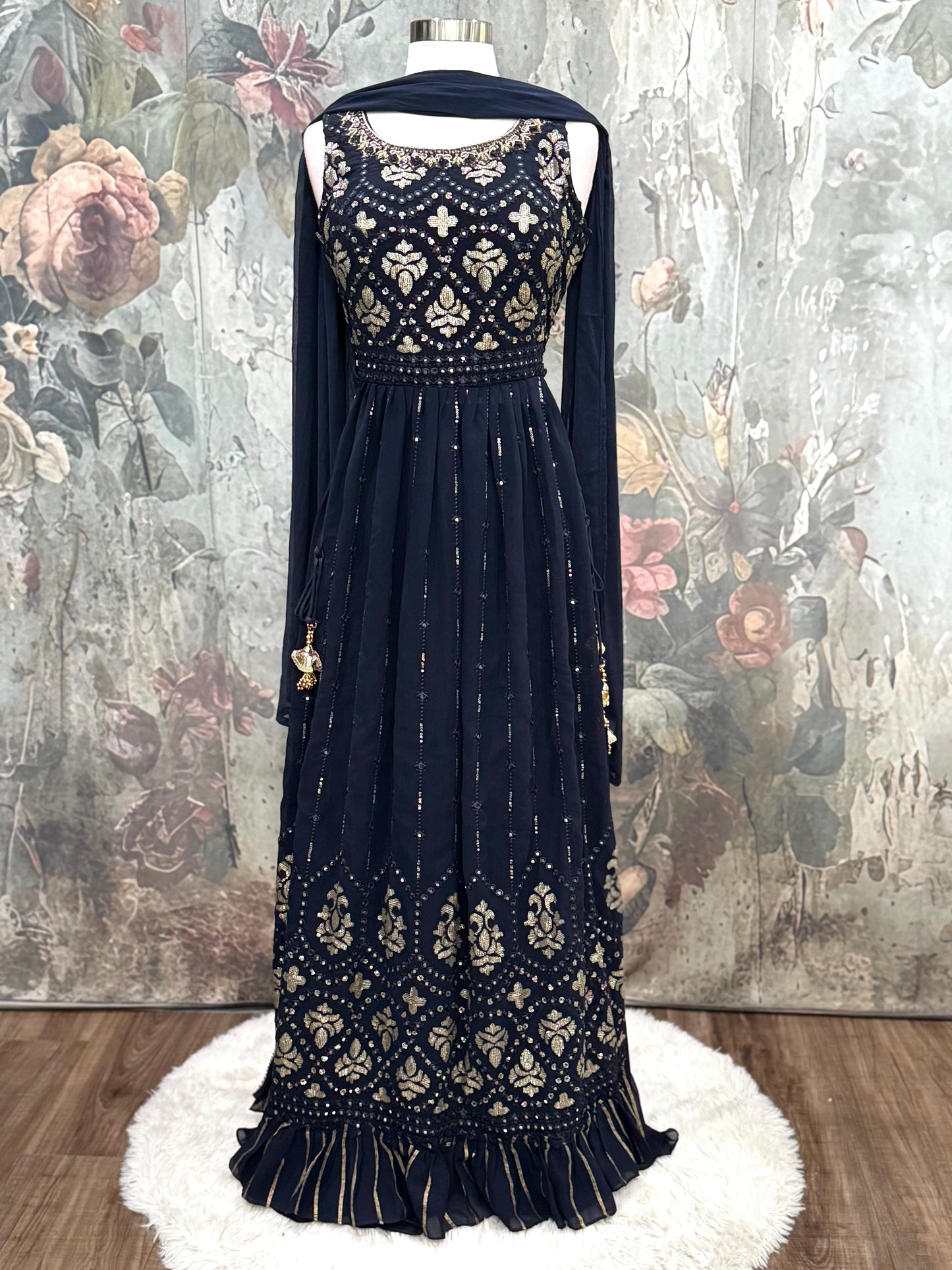 Beautiful party wear Navy blue Nyra cut 3 pc set. Available in size Large (40)