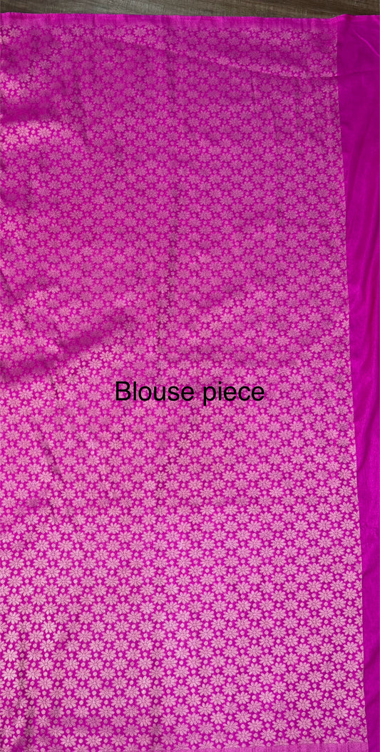 Beautiful parrott green and pink dual color combo soft silk saree with blouse piece