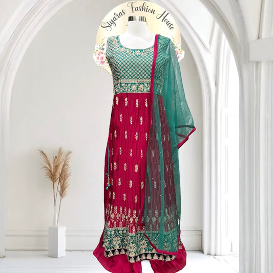 Beautiful party wear Nyra cut 3 pc set. Available in size Large (40)