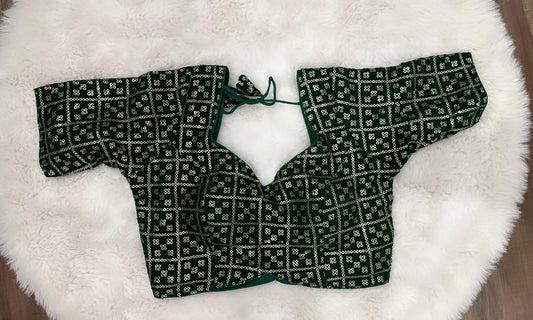 Lovely sequins PartyWear croptop /blouse. Size 36 and 38 is available