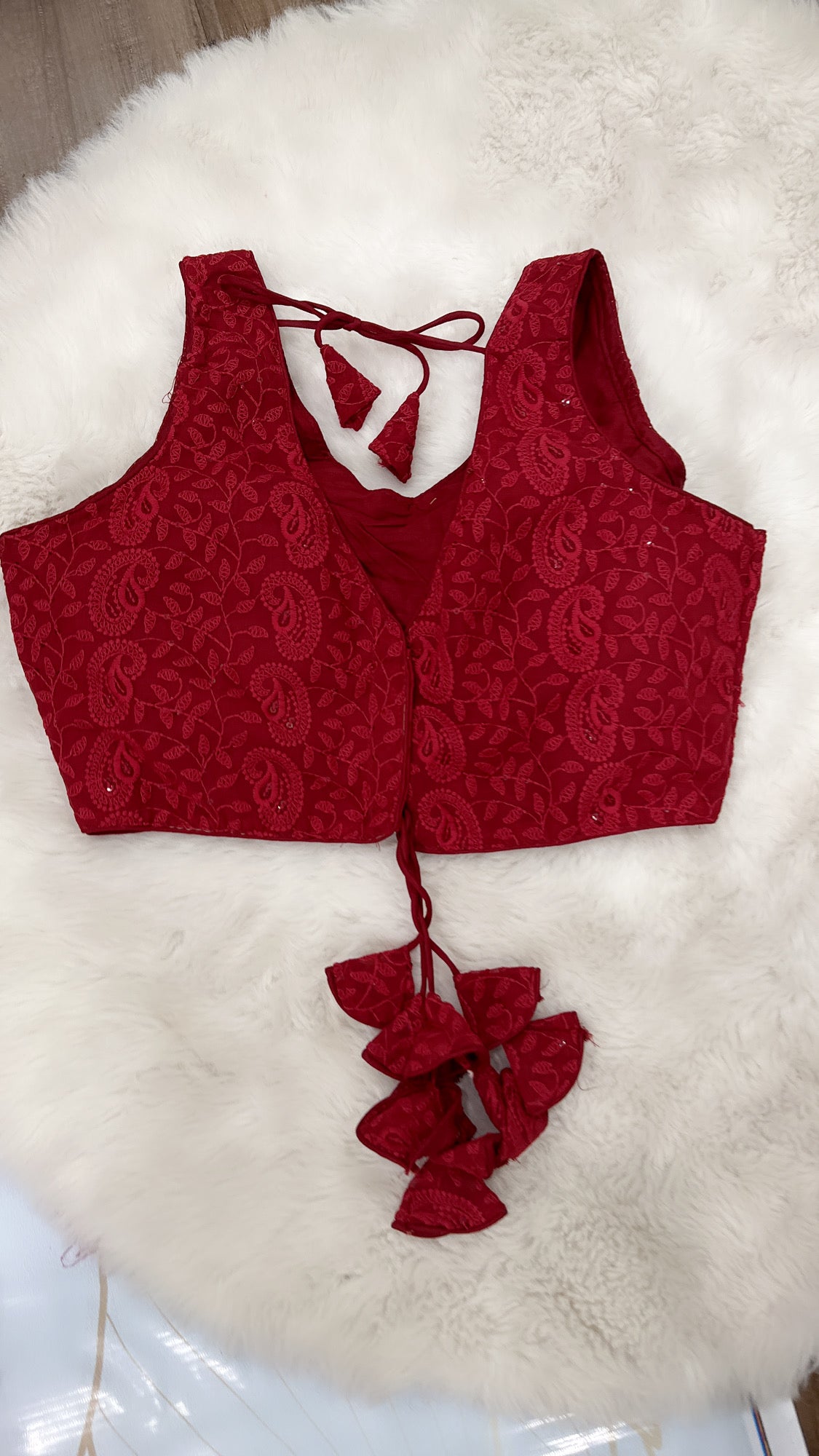 Lovely Chikankari sequin party wear blouse / CropTop. Available in size 36 / 38. Hands can be attached.