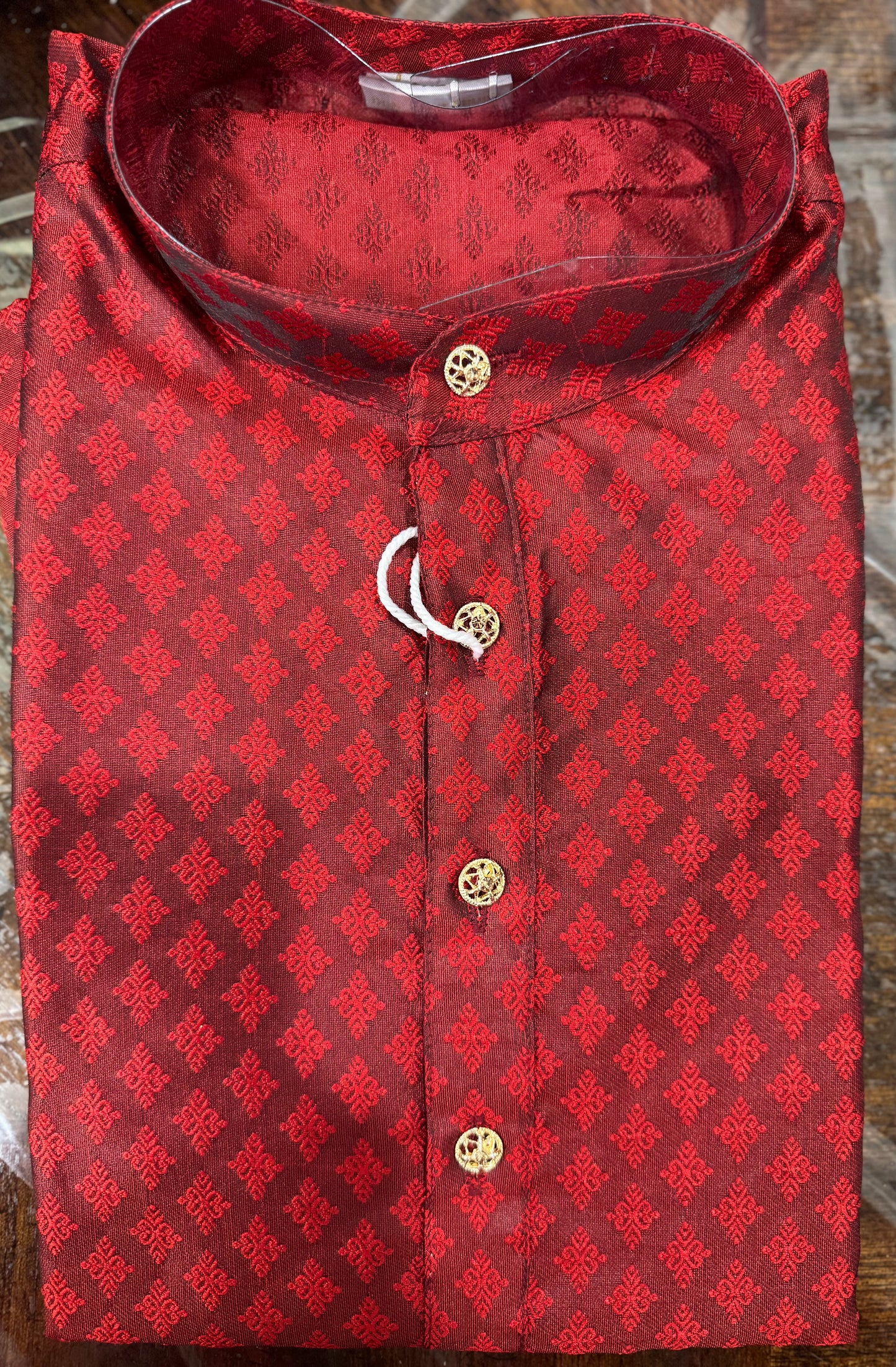 Lovely Jabla Silk Mens kurta set. Available in size Small 36