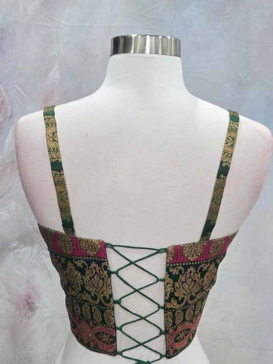 Beautiful Corset for bridesmaids glam night out party wear this ones a total head turner
Size 34 to 36