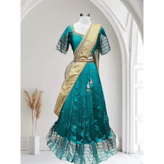 Beautiful Green Customized Mangalagiri half sarees with intricate Maggam work blouses and dreamy tissue or Kalamkari Dupatta
Available size is 38,40,42,44
skirt waist - 34