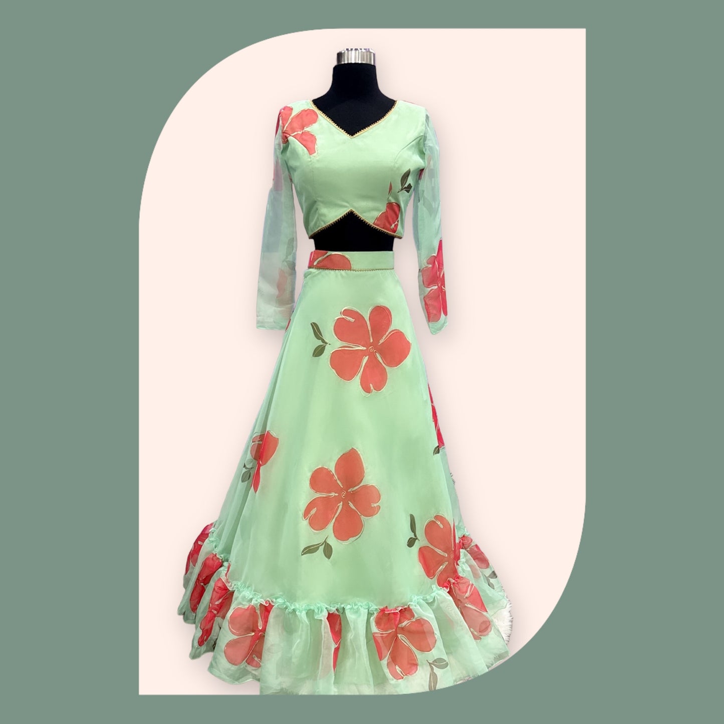 😍Beautiful Floral organza customized crop top Lehenga for teens and adults😍. Fits size 36 to 38