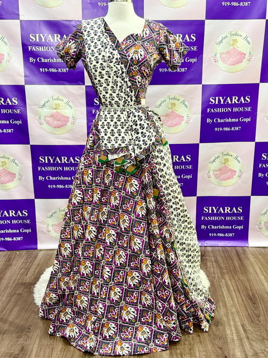 Soft Cotton Chaniya Choli perfect for Garba. Available in size 38 to 41. Skirt length 39. Skirt flair is 8 meters