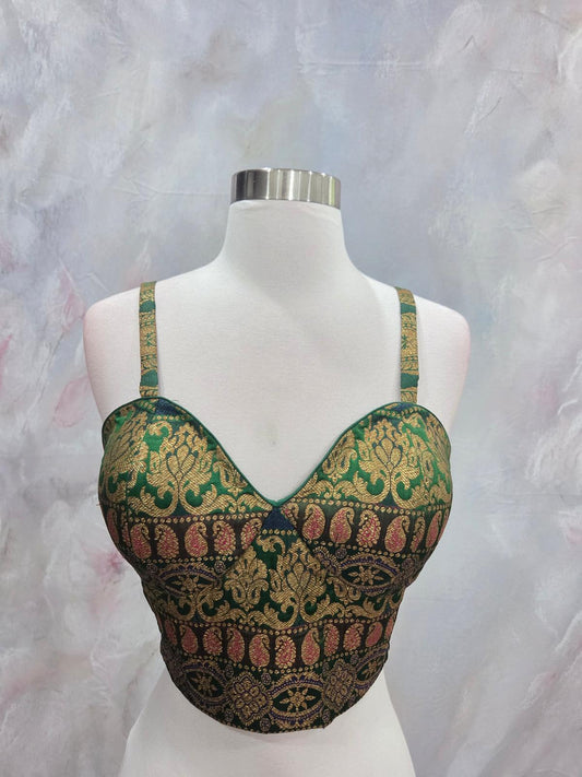 Beautiful Corset for bridesmaids glam night out party wear this ones a total head turner
Size 34 to 36