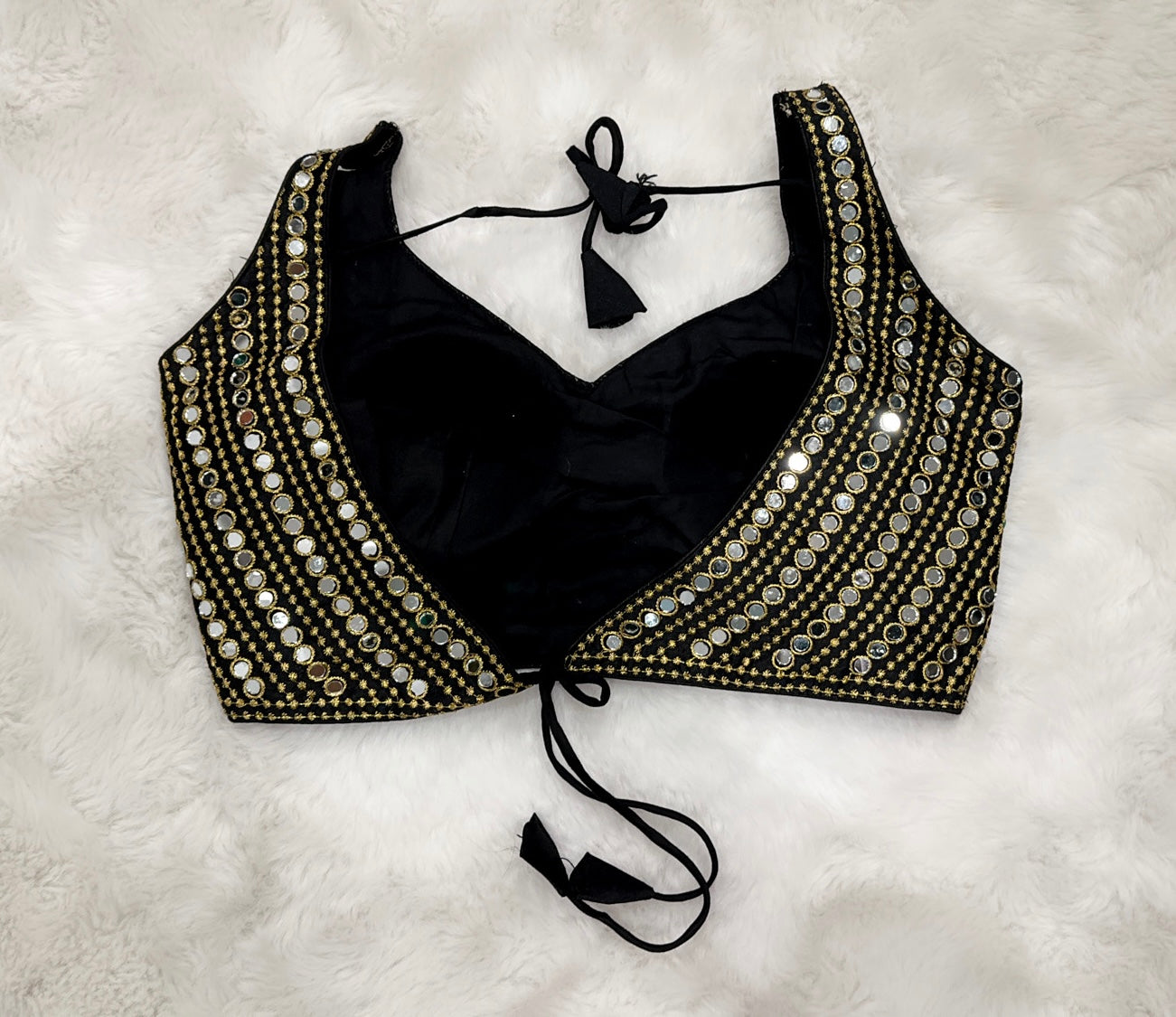 Lovely glass mirror work croptop /blouse. Hands can be attached. Size 36 and 38 is available