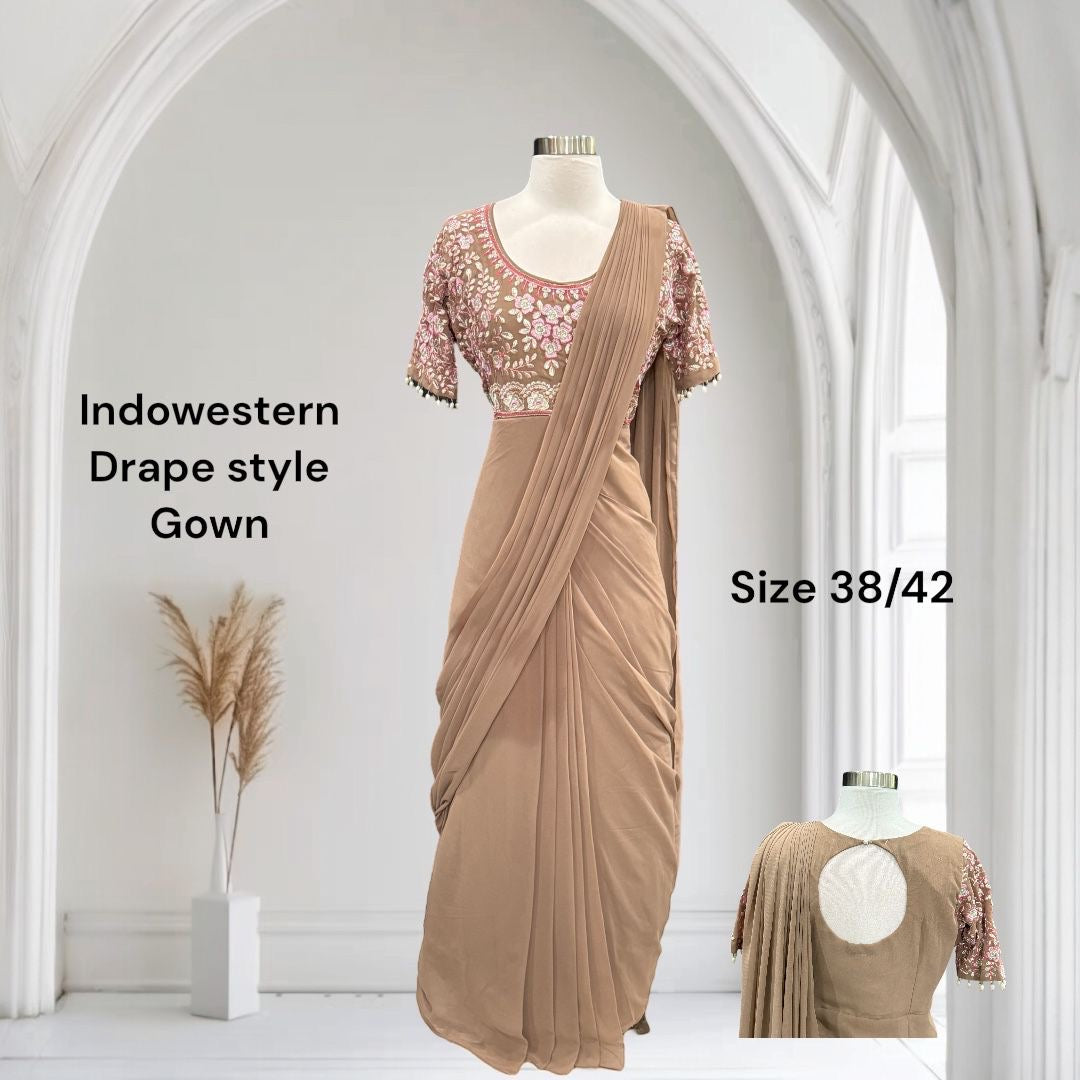 This stunning Indo-Western drape-style long gown in flowy Georgette is pure elegance! 💃 Perfect for parties, weddings & festive nights 🌙
Size 38 and 42| Length 53 🩵