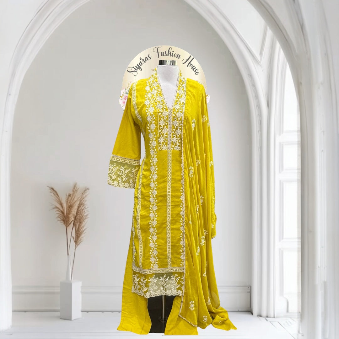 This soft cotton 3-piece suit set is all about comfort, charm, and chic ethnic vibes. Available in size 38