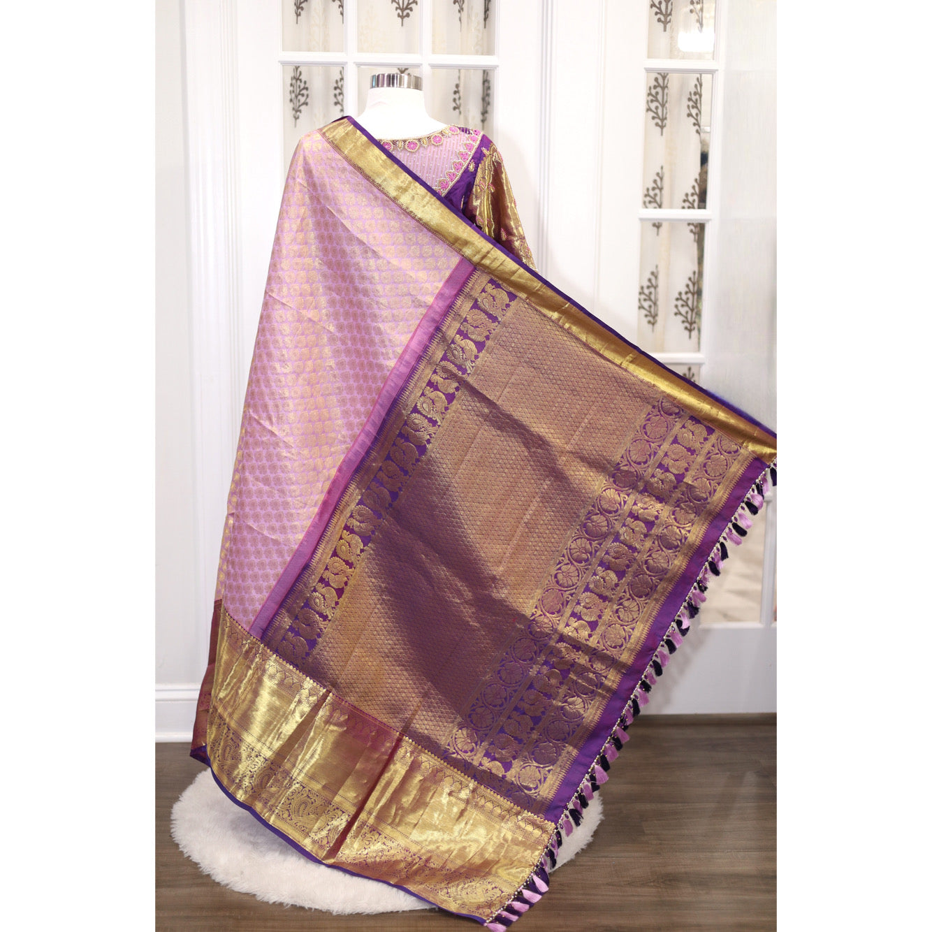 Stunning Kanchi Pattu Saree silk mark certified in Lilac and purple hues featuring exquisite Maggam work! Wedding saree