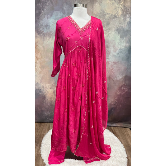 Lovely Alia cut kurti 3 peice set salwar with side slit. Available in size 38/40