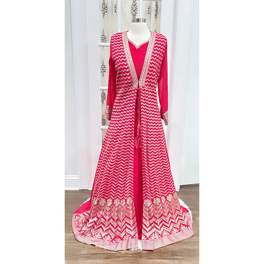 😍Beautiful Sequence Fuschia pink jacket style lehanga perfect for party wear😍. Fits size 40