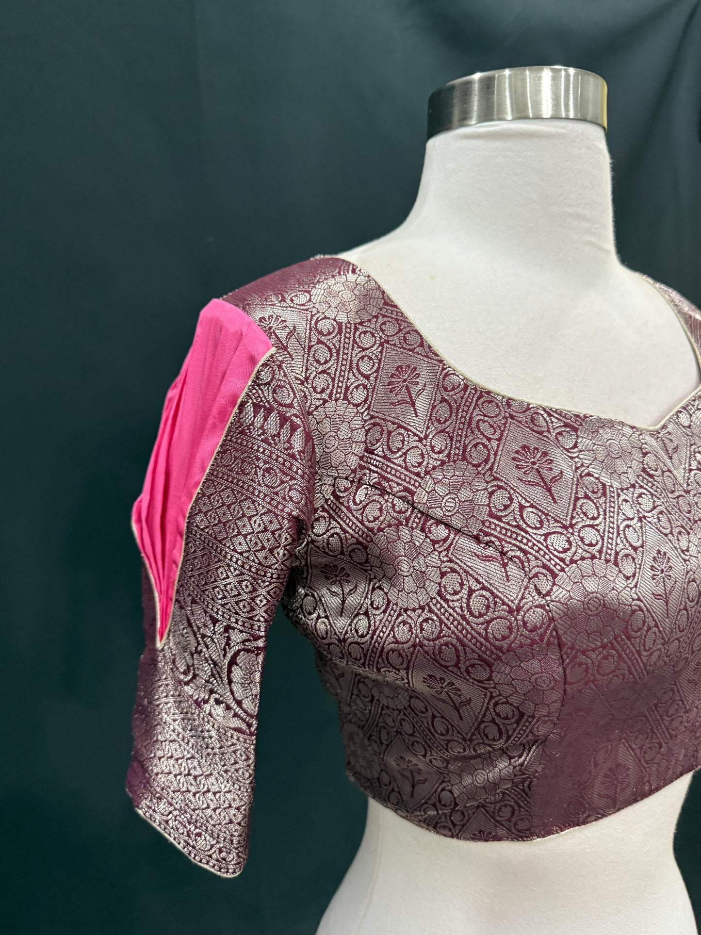Beautiful Traditional Raw Mango Silk Saree. Light weight and easy to drape saree. Available in size 38 to 42.