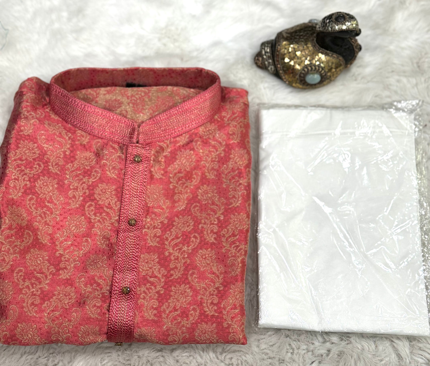 Beautiful Banarasi silk Mens kurta set perfect for wedding and partywear. Available in size 48/ 50