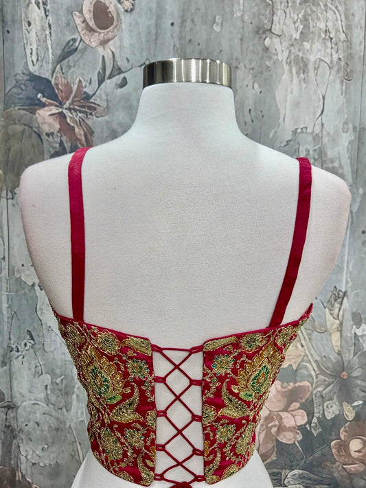 Beautiful Corset for bridesmaids, glam night out party wear this one a total head turner
Size 34 to 36