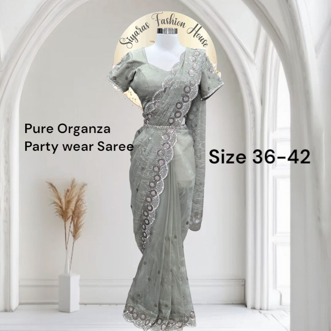 😍 Gorgeous organza sequence saree is all things glam, grace & glow 🌸💃 Perfect for your next celebration! 💫👑 Fits ize 36-42.
#OrganzaSaree #PartyWearSaree #SareeLove #EthnicElegance