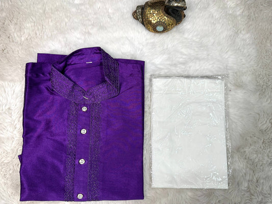 Lovely Raw Silk Mens kurta set. Available in size Medium 38 / Large 40