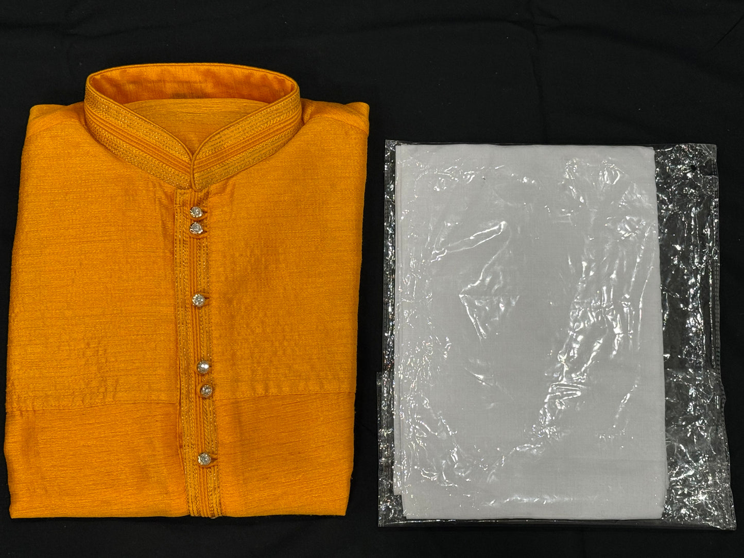 Beautiful men’s raw silk kurta set perfect for Haldi, wedding and festival occasions. Available in size 36