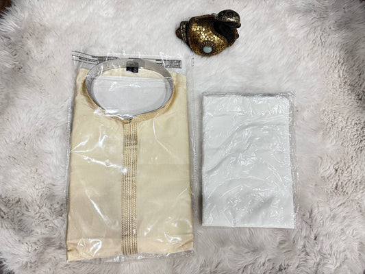 Lovely Silk off white Mens kurta set perfect for wedding/ Pooja and other events. Available in size Large 40/ 3XL 46
