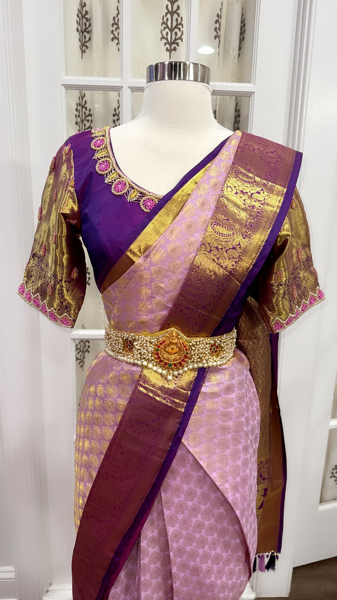 Stunning Kanchi Pattu Saree silk mark certified in Lilac and purple hues featuring exquisite Maggam work! Wedding saree