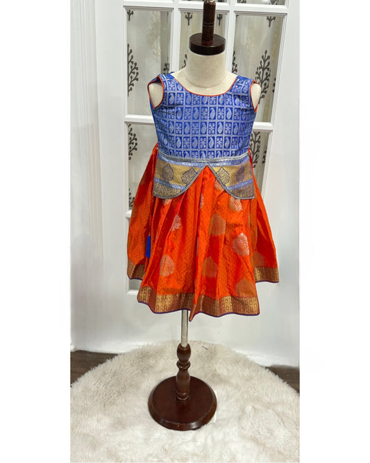 Beautiful traditional kids frock for 1 to 2 years. Available in chest size 20.