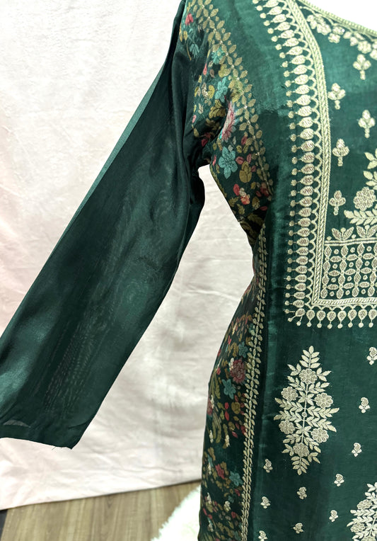 Beautiful green salwar suit set (3 peice set. Available in size 38/40