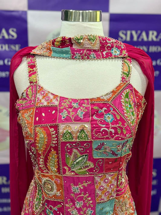 Beautiful 3 piece Palazzo suit set. Available in size 40 ( Large )