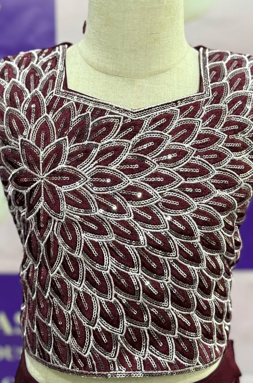 This chic Indo-Western drape style Lehanga for girls (5–7 yrs, size 28) is the perfect blend of tradition & modern elegance.