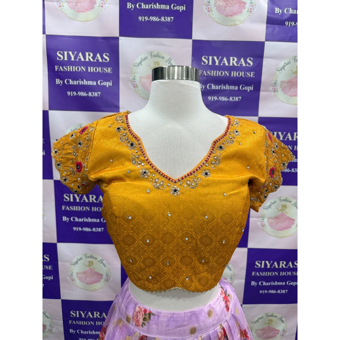 Bananas pattu Lehanga Half sare with organza dupatta size 44 ready to ship UsA