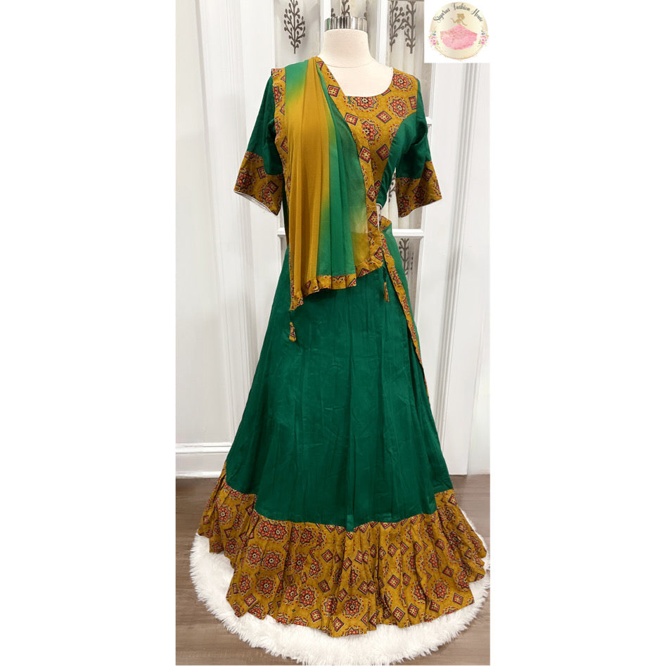 Sale Navratri Chaniya Choli in cotton silk with geometric print and border fits 38 to 40 with somemargin, dandiya garbha attire Partywear