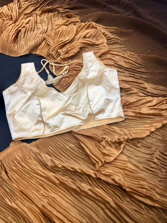 Pleated crushed Georgette saree with stitched blouse