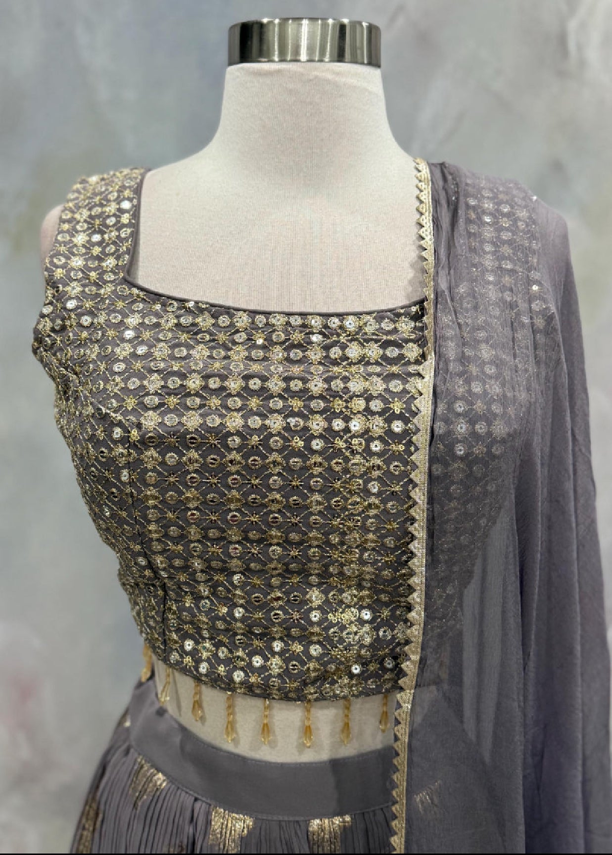 Beautiful mauve  fully stitched wedding guest partywear lehanga in jacquard silk size 40 ready to ship