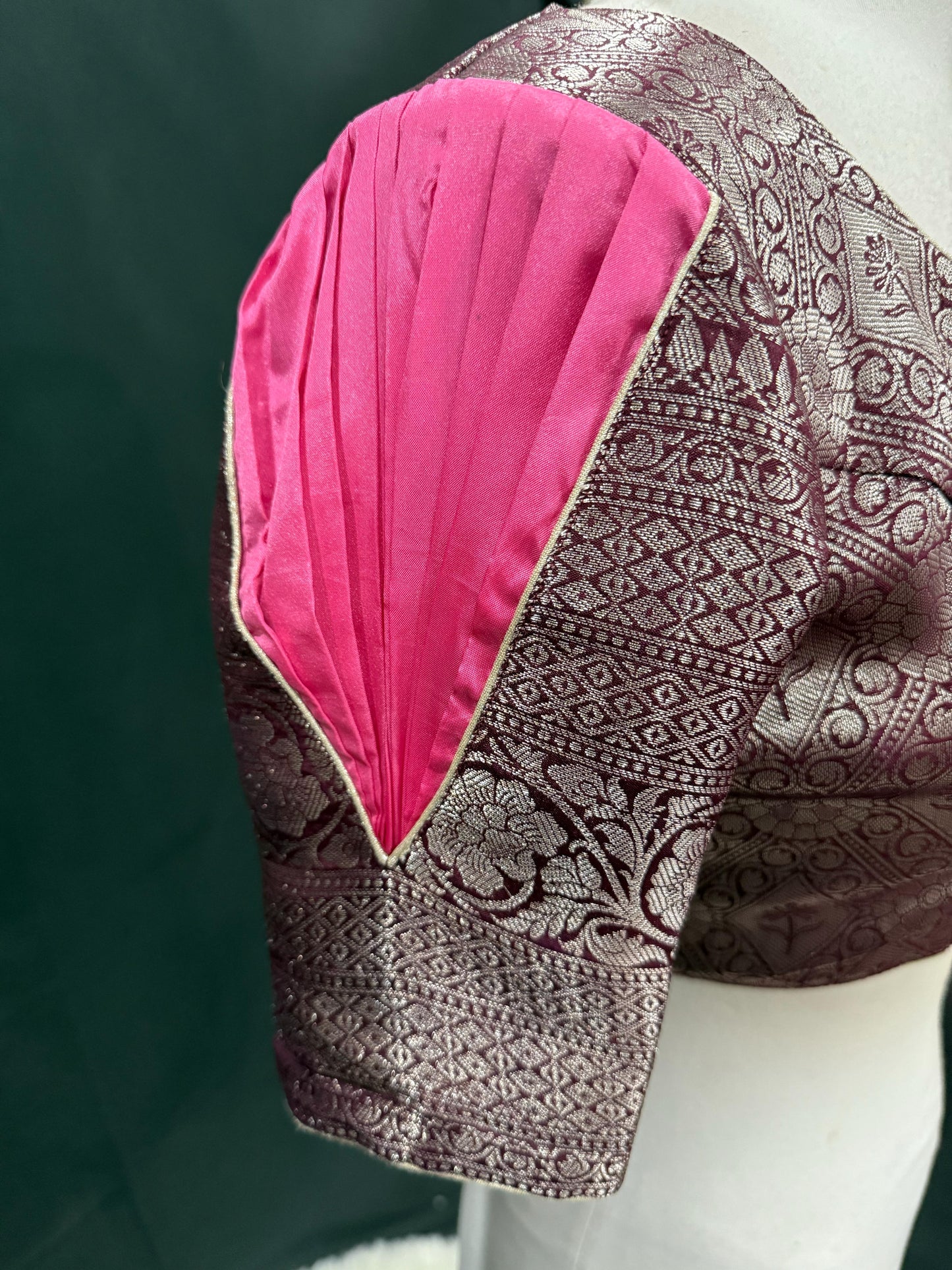 Beautiful Traditional Raw Mango Silk Saree.  Light weight and easy to drape saree. Available in size 38 to 42.