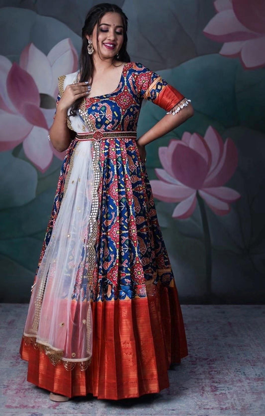 Beautiful Banarasi Silk gown with big border  size small 36 with matching dupatta