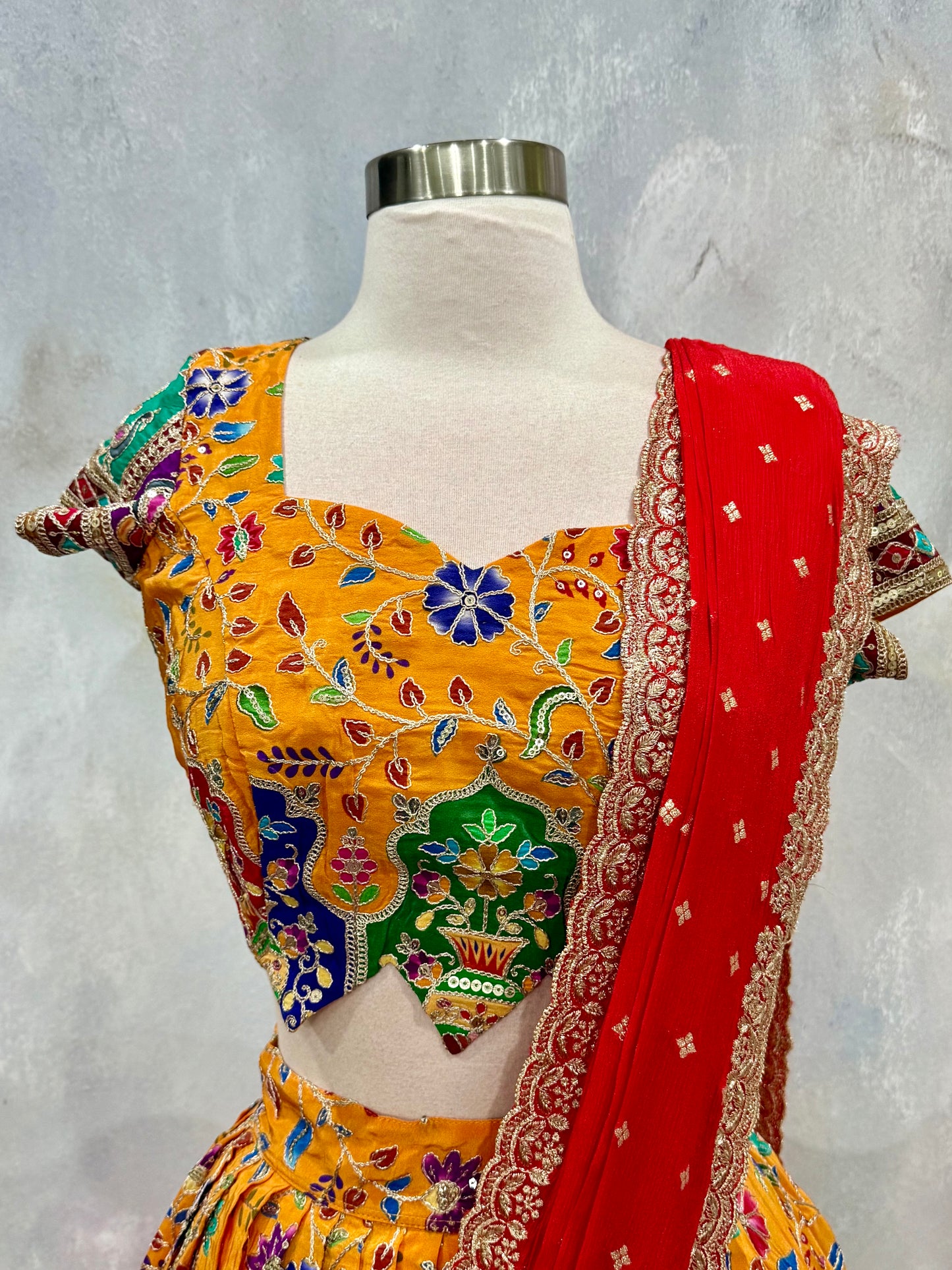 Beautiful Customized Position Print Designer Lehenga. Perfect for weddings, festive.                      Available in chest size 40 to 46.       Skirt waist 32 to 34.