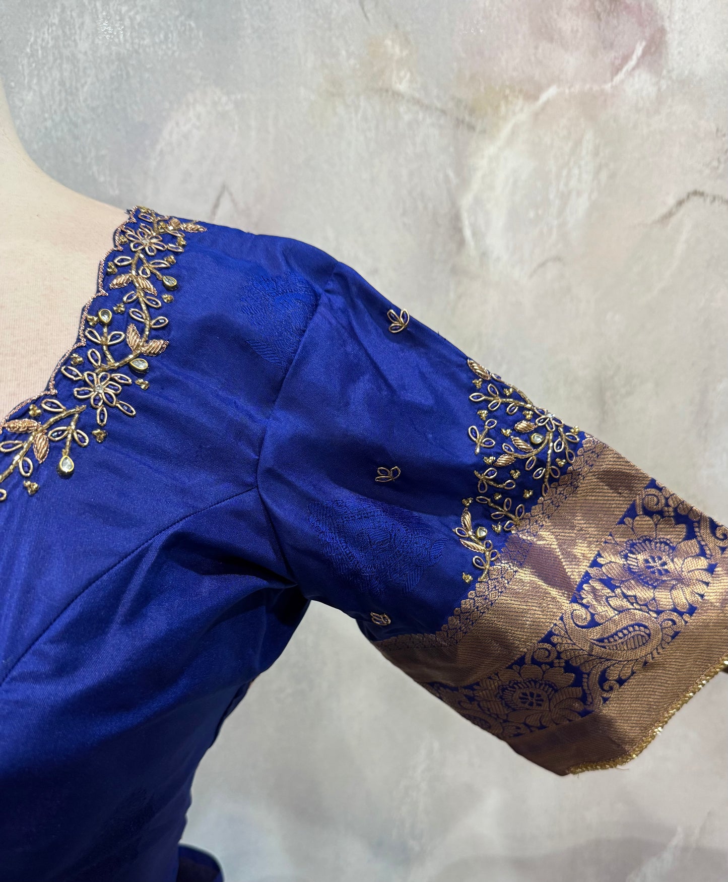 Drape yourself in timeless beauty with this stunning Royal Blue Kanjivaram Pattu Saree. Available size 40 to 45. We can alter size as needed.
