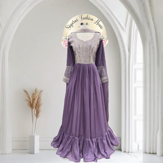These dreamy georgette long gowns are made to steal hearts Perfect blend of elegance, shimmer & royal vibes
Size 38-44