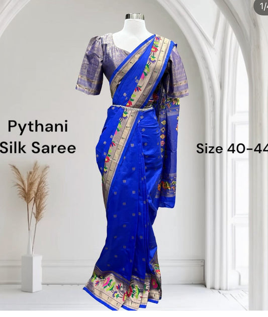 ❤️Pythani Silk Saree in striking royal blue is a masterpiece of tradition and artistry with a contrast silver zari border and vibrant motifs, it’s paired with a lustrous designer blouse
Available in size 40-44