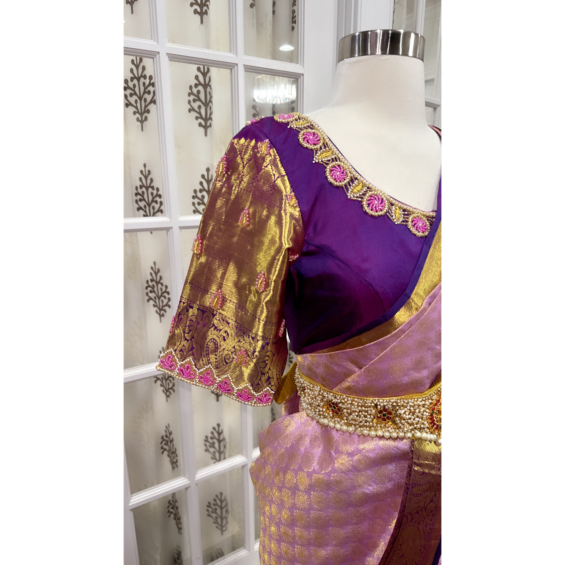 Stunning Kanchi Pattu Saree silk mark certified in Lilac and purple hues featuring exquisite Maggam work! Wedding saree