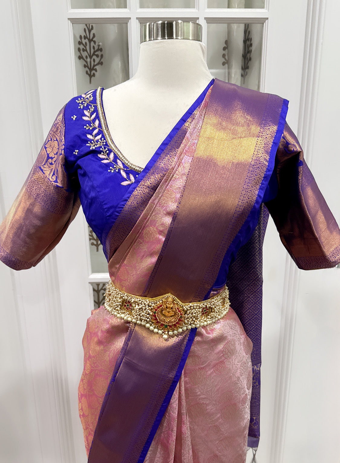 Traditional Kanchipuram pattu saree in pink and navy blue hues with work blouse stitched size 38-42.