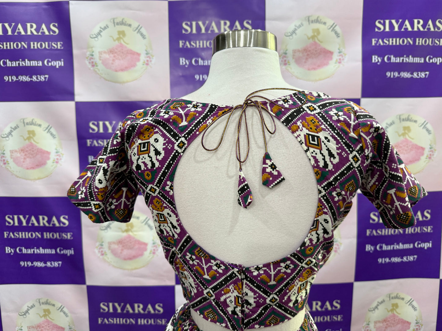 Soft Cotton Chaniya Choli perfect for Garba. Available in size 38 to 41. Skirt length 39. Skirt flair is 8 meters
