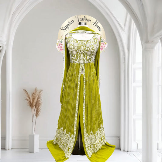 Beautiful party wear Georgette Anarkali 3 piece set with front slit. Available in size XL
