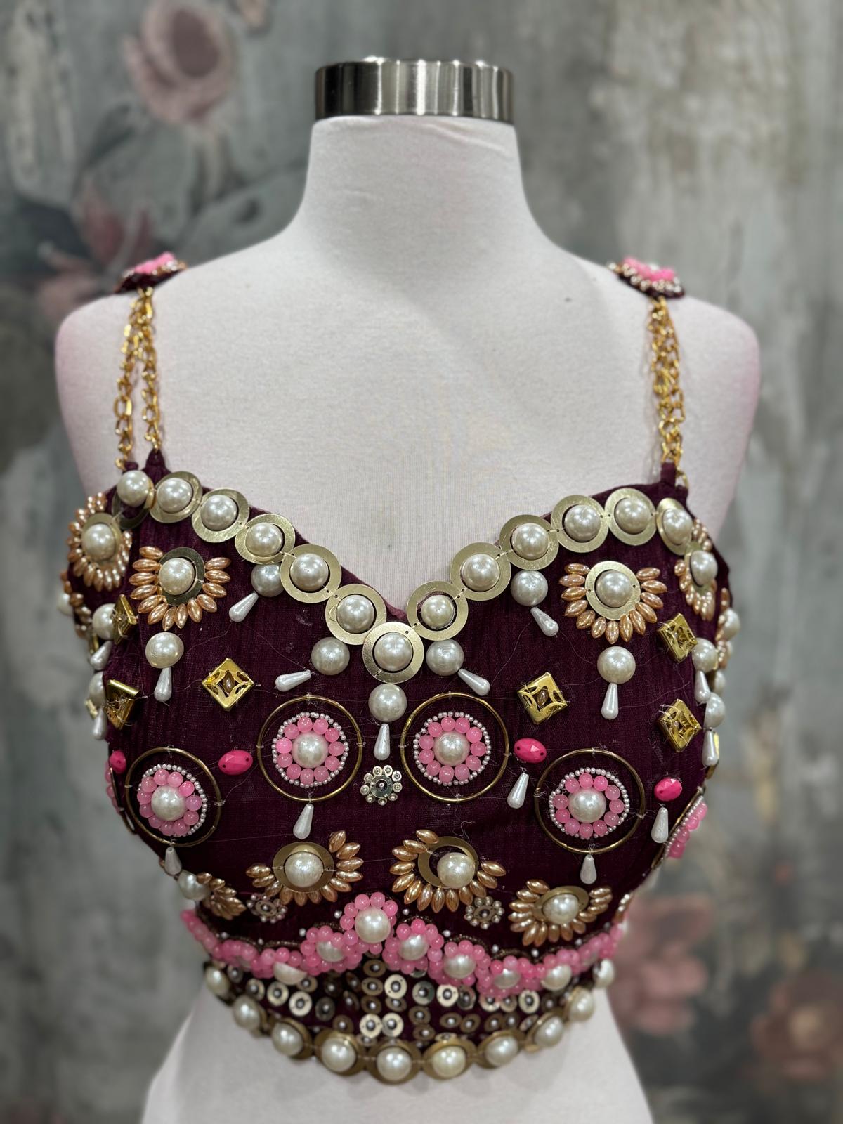 Beautiful ready to wear Pdp inspired design Saree. Available in size 38/40