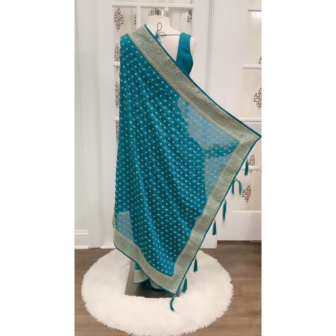 Beautiful cocktail Partywear teal blue Saree with stitched sleeveless blouse size 38