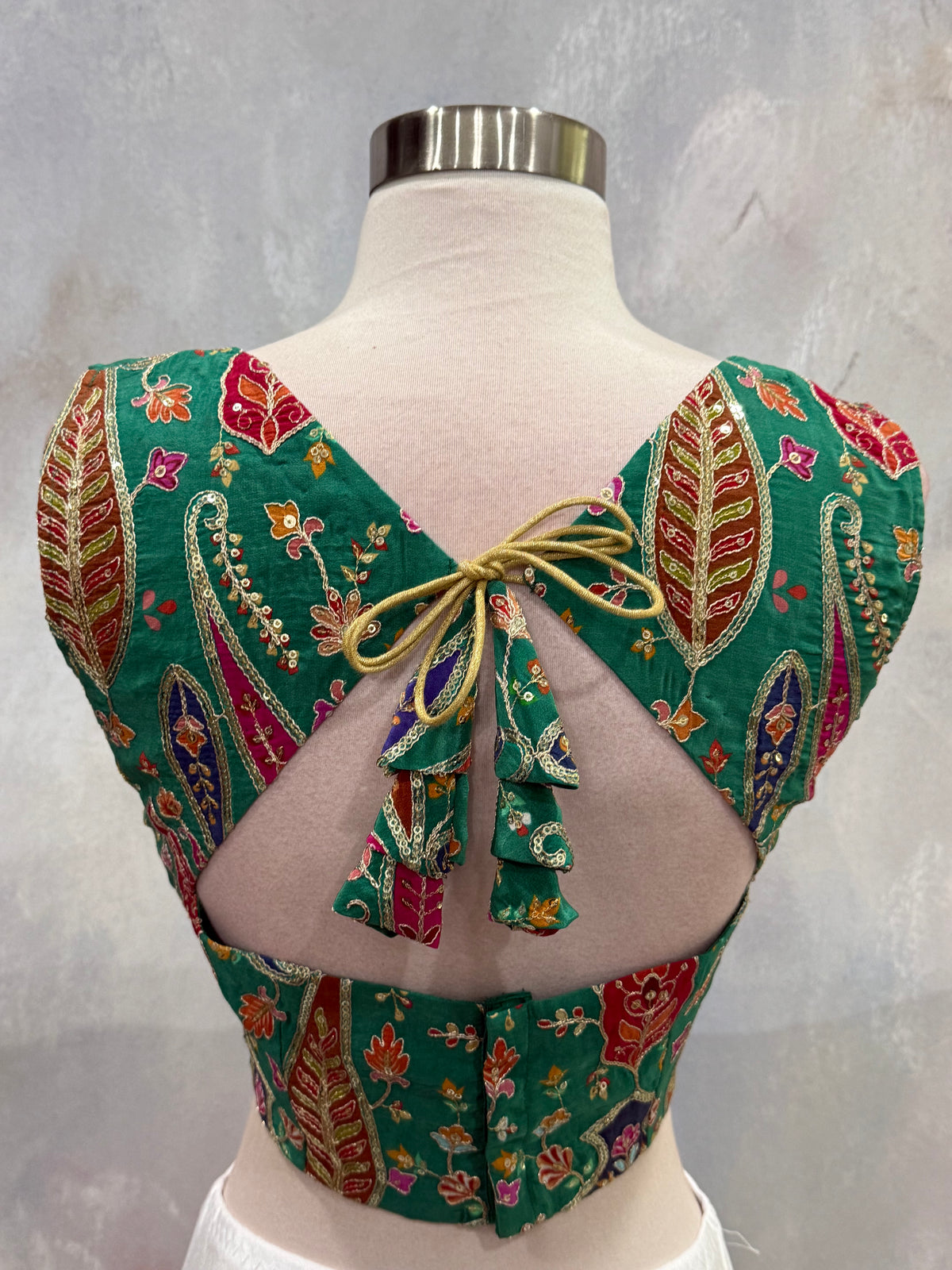 Beautiful Customized Position Print Designer Lehenga. Perfect for weddings. Available in chest size 40 to 46. Skirt waist 32 to 34.