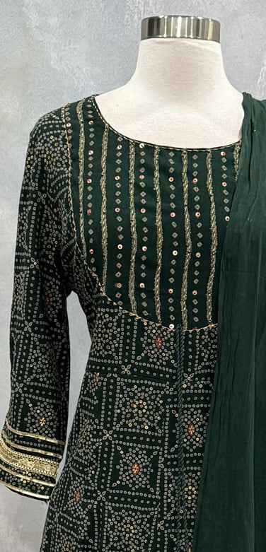 Beautiful sharara suit set. Perfect for all occasions. Mehendi, festival party wear. Available in size 44.
