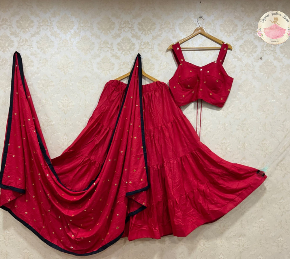 Get ready for Navratri with this beautiful and budget-friendly Chaniya Choli!
Size Medium (38)
length:41 in
Design: Elegant Red Chaniya Choli with a big gher (flare) for a graceful twirl.
Material: High-quality fabric that is comfortable.