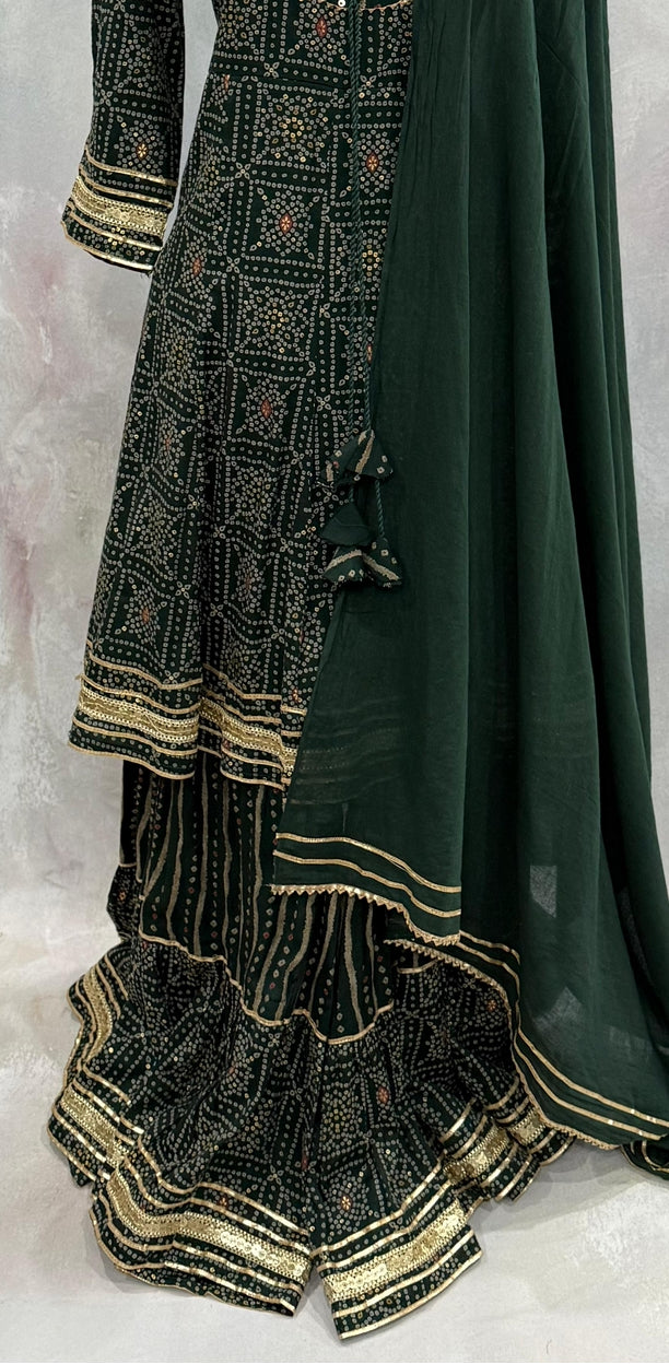 Beautiful sharara suit set. Perfect for all occasions. Mehendi, festival party wear. Available in size 44.