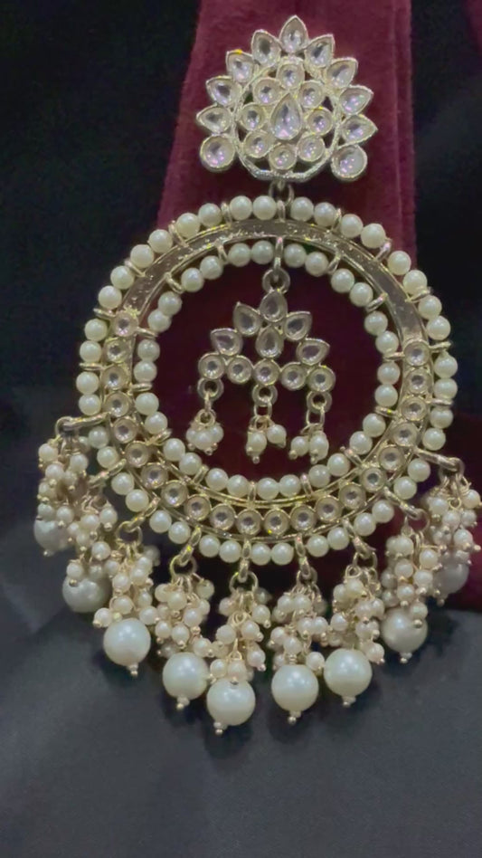 Beautiful Chand Bani ready to style for any occasion. Ready to ship from US.